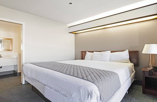 Stockton Hotel | Budget Inn and Suites