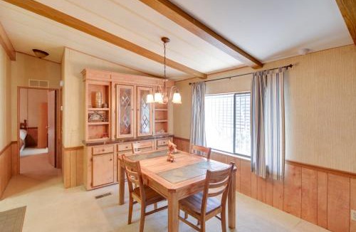 Holiday Shores House | Bullhead City Home w/Fire Pit - Walk to CO River!