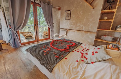 Capdrot Hotel | cabanes perchees dans les arbres