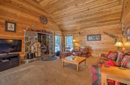 Truckee House | Cabin < 2 Mi to Tahoe Donner Downhill Ski Resort