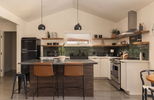 Yucca Valley House | Calico Landing, Desert Pool + Spa Retreat
