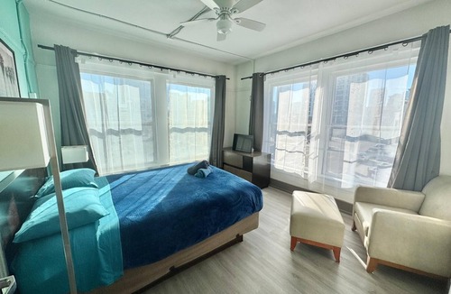 East Village Hostel | California Dreams Hostel - Downtown
