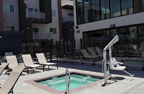 Reno Apartment | Calm Luxury Living 1BR Retreat Pool, Hot Tub, WiFi
