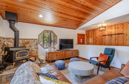 Truckee House | Camp Telemark by Tahoe Getaways - Pet-Friendly 3 BR in Tahoe Donner with Hot Tub & Wood Fireplace