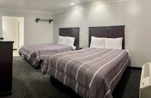 New Era Park Hotel | Capital City Inn Sacramento Convention Center CA