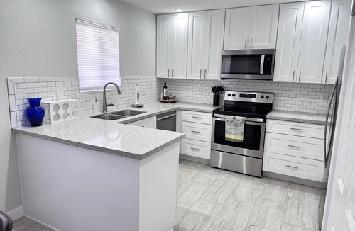 Paradise Valley Village Condo | CASA ANA - Anasazi Village - Updated unit with pool view.