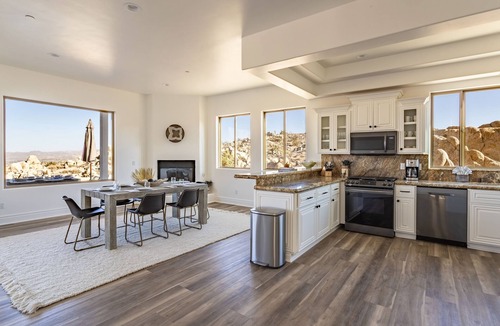 Yucca Valley House | Casa Blanca by Fieldtrip - Boulder Estate with Hot Tub, Soaking Pool & Outdoor Shower