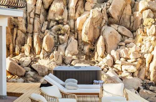 Yucca Valley House | Casa Blanca by Fieldtrip - Boulder Estate with Hot Tub, Soaking Pool & Outdoor Shower