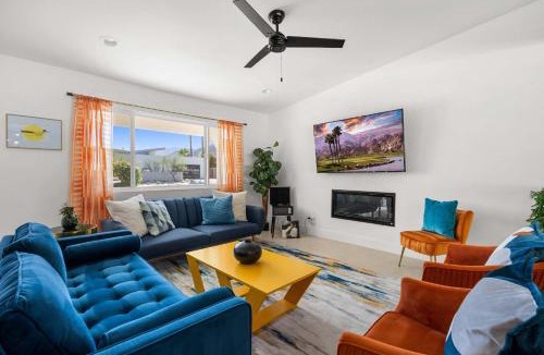 Racquet Club West House | Casa Catalina 3Bd Casita with Space & Full Kitchen