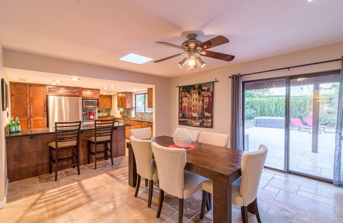 Raskin Estates House | Casa De Palms - Optional heated pool, spa, putting green, pool table!