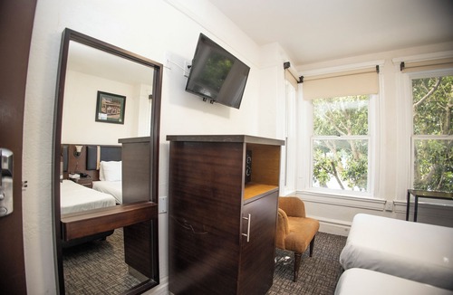 Western Addition Hotel | Casa Loma Hotel