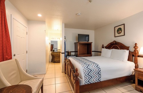 Avalon Hotel | Casa Mariquita Standard King Ensuite Room