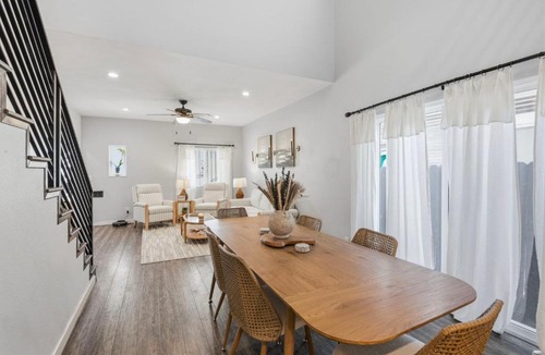East Village House | Casa Playa Long Beach