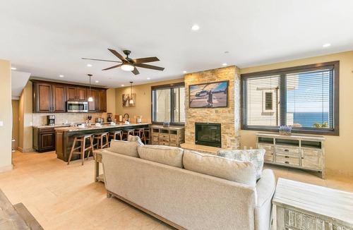 Avalon House | Casa Tortuga by AvantStay | Ocean View + Golf Cart