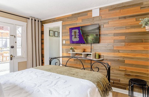 Cal Heights House | Casita Gundry- Boutique Hideaway, LA's World Cup Home Base