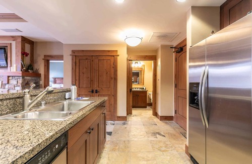 Truckee Condo | Catamount Lodge 201B