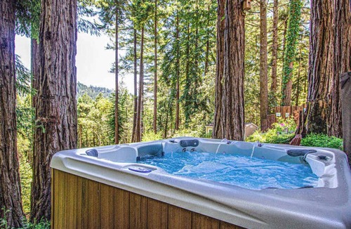 Cazadero House | Cazadero mountain hot tub cabin in the redwoods