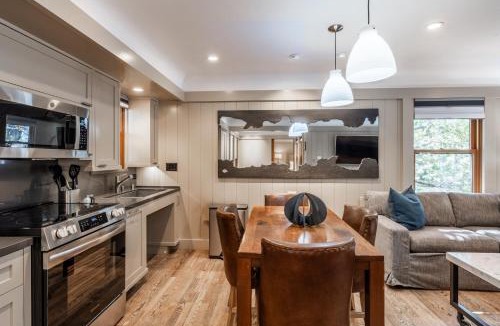 Homewood House | Cedar Crest - Sparrow Cottage 1