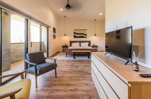 The Rose Garden House | Central Palm Springs Townhome 2 Bed 2.5 Bath/Pools