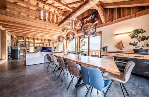 Abondance Ski Chalet | Chalet 'Le Perray Alpine Lodge' with Mountain View, Terrace and Wi-Fi