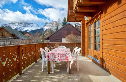 Gresse-en-Vercors Ski Chalet | Chalet 'Le Serac' with Mountain View, Private Terrace and Wi-Fi