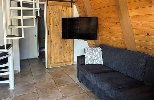 Oak Creek Ski Chalet | Chalet Near Trails & Red Rocks.