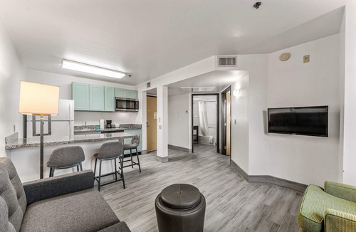 Chandler Apartment | Chandler 1bd King Premium