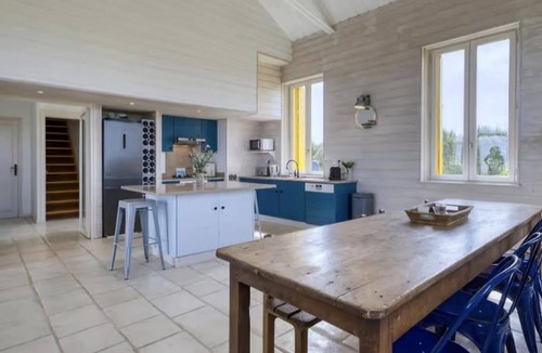 Port-des-Barques House | Character house, panoramic sea view - 8 guests