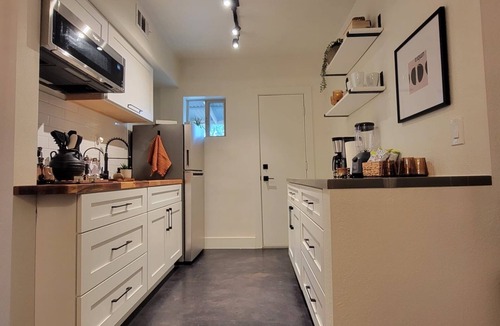 Garfield House | Charming 1-bedroom house with WiFi, AC in fantastic Phoenix