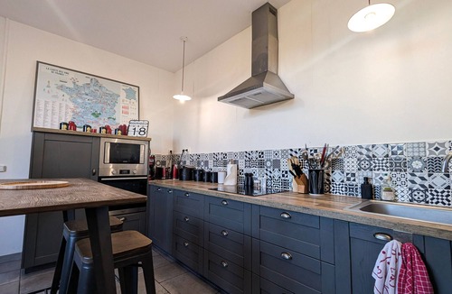 Mers-sur-Indre Cottage | Charming 19th-Century Railway Station Gîte with Pool in Scenic Berry, Sleeps 13