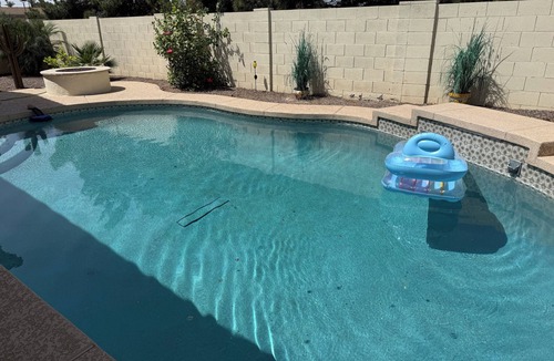 Oakwood House | Charming 2 bed/2 bath home w/pool, WiFi, AC in Chandler gated community