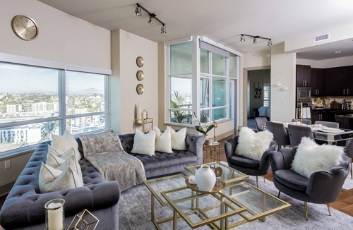 East Village Apartment | Charming 2-bedroom apartment with fitness room and Pool in downtown San Diego