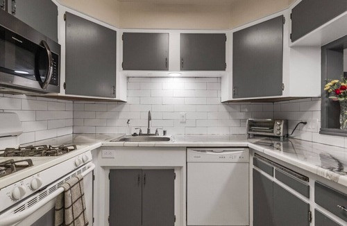 Chico House | Charming 3 Bedroom 2 Bath Home in Chico’s Peaceful Avenues