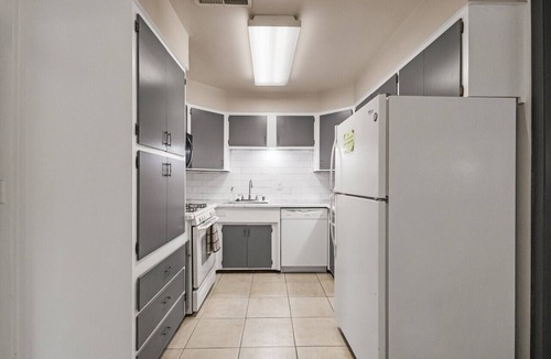 Chico House | Charming 3 Bedroom 2 Bath Home in Chico’s Peaceful Avenues
