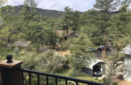 Mountain Club House | Charming 3-bedroom house with WiFi, AC in peaceful Prescott