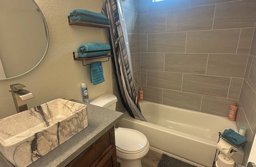 Covell Park House | Charming 3-bedroom house with WiFi and AC in amazing Davis