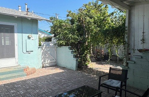 Midway City House | Charming 3-bedroom house in Midway City with AC, WiFi