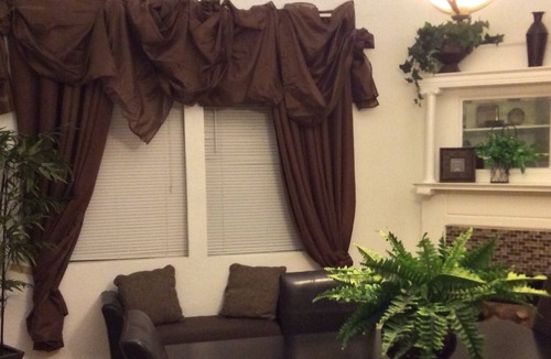 Logan Heights House | Charming 3Bedrooms 3BathsHouse & Pool, Mins Away From ZoO,, Gaslamp