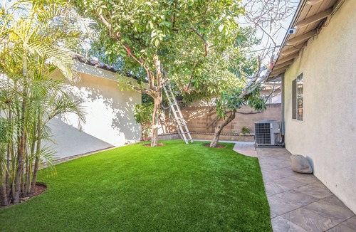 Hermosa Village House | Charming 4-bedroom house with WiFi & Hot Tub in Anaheim, 1 mile from Disney!