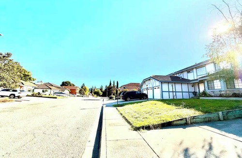 Vallejo House | Charming 4-bedroom house with fitness room & family room in delightful Vallejo
