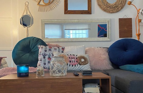 Greater Wilshire - Hancock Park Apartment | Charming apartment in vibrant Los Angeles
