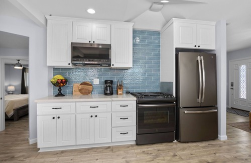 Townsite House | CHARMING BEACH COTTAGE FULLY REMODELED