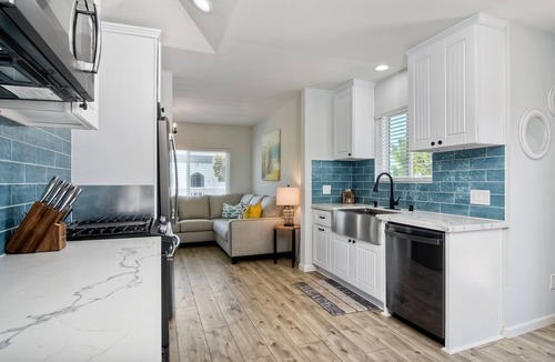 Townsite House | CHARMING BEACH COTTAGE FULLY REMODELED