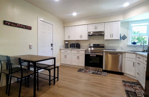 Grass Valley Cottage | Charming Cottage w/Yoga Space & Pac Man