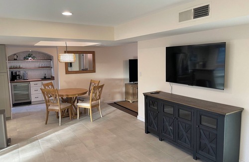 Tempe House | Charming golf course home in Tempe, everything you need for a relaxing stay