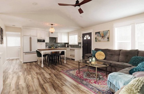 Paso Robles House | Charming Home Downtown Paso+ Sleeps 6+Walkable+BBQ