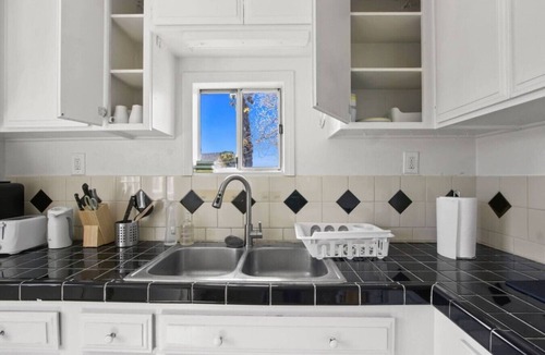 Ontario House | Charming House 1BR1Bath#PetFriendly