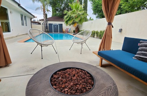Reseda Apartment | Charming Private Guesthouse with Pool