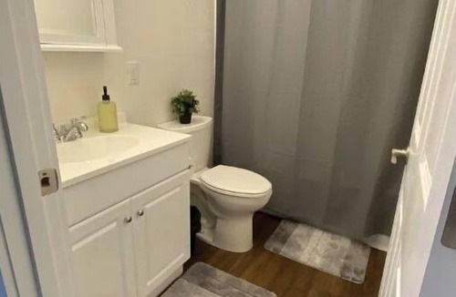 McKinleyville Cottage | Cheerful 2-bedroom cottage with patio