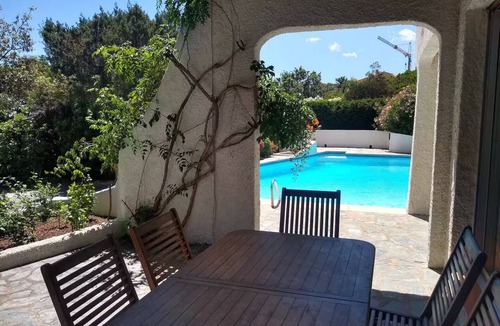 Cala Rossa Villa | Chez Mister J, spacious villa with swimming pool, in the heart of the Cala Rossa estate.